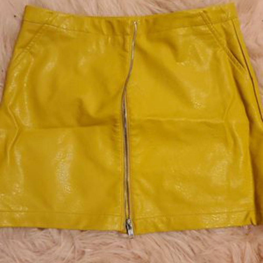Mustard yellow skirt